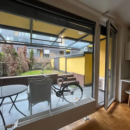 Oasis Atrium Apartment With Free Parking Ljubljana Extérieur photo